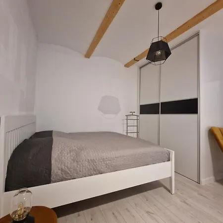 Urban Chic Living - Old Town, Walk Everywhere 브라티슬라바