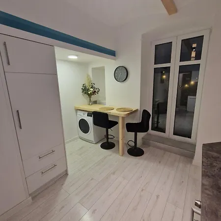 Urban Chic Living - Old Town, Walk Everywhere