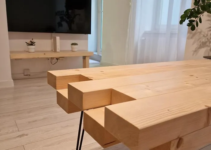 Urban Chic Living - Old Town, Walk Everywhere Apartment *