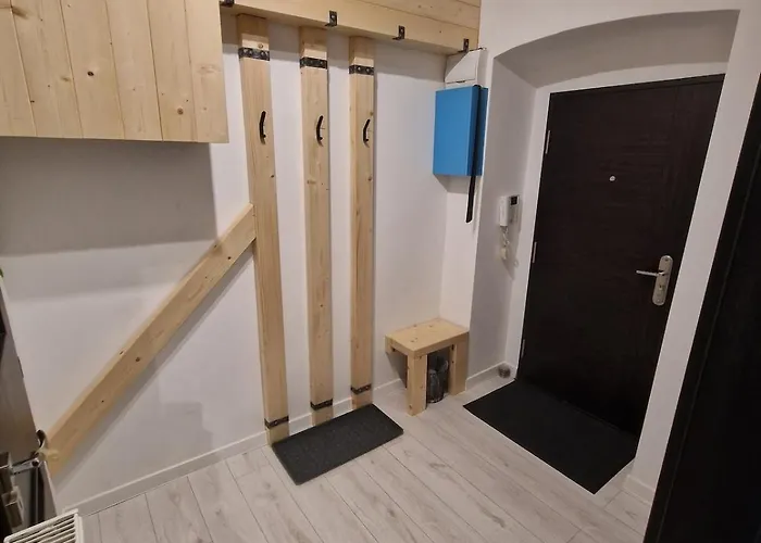 Urban Chic Living - Old Town, Walk Everywhere Apartment