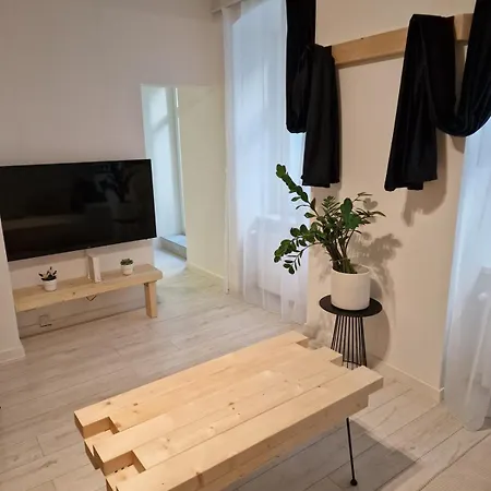 Daire Urban Chic Living - Old Town, Walk Everywhere Bratislava